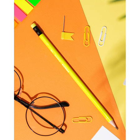 Карандаш чернографитный Attache Colorful! HB заточ.,с ласт.