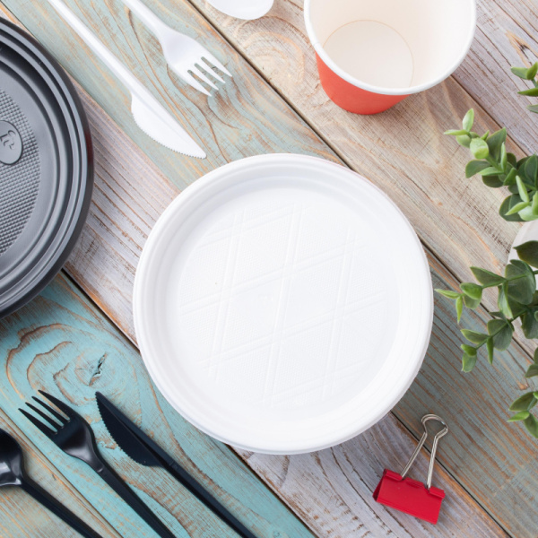 Тарелка одноразовая Комус d 210мм, черная, ПП, 50шт/уп