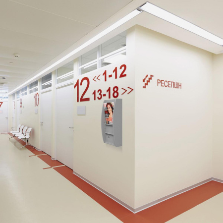 Лоток настенный односекционный Комус Штиль 3 отделения А4 верт. серый